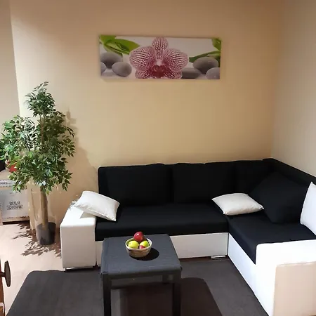 Cute,cosy,comfortable Studio In The Heart Of Apartment